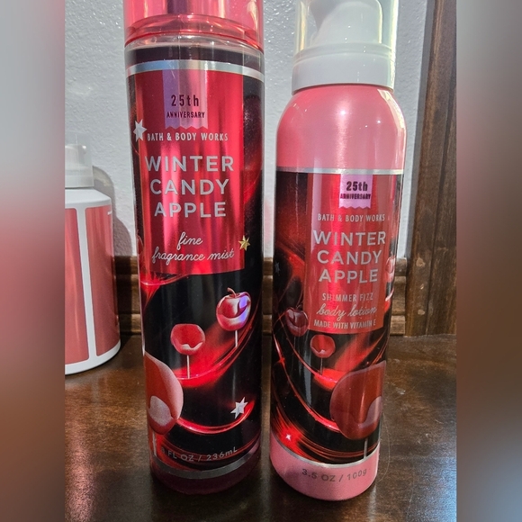 Bath & Body Works Winter Candy Apple 25th Anniversary Set Soap Lotion Spray New - Picture 3 of 3